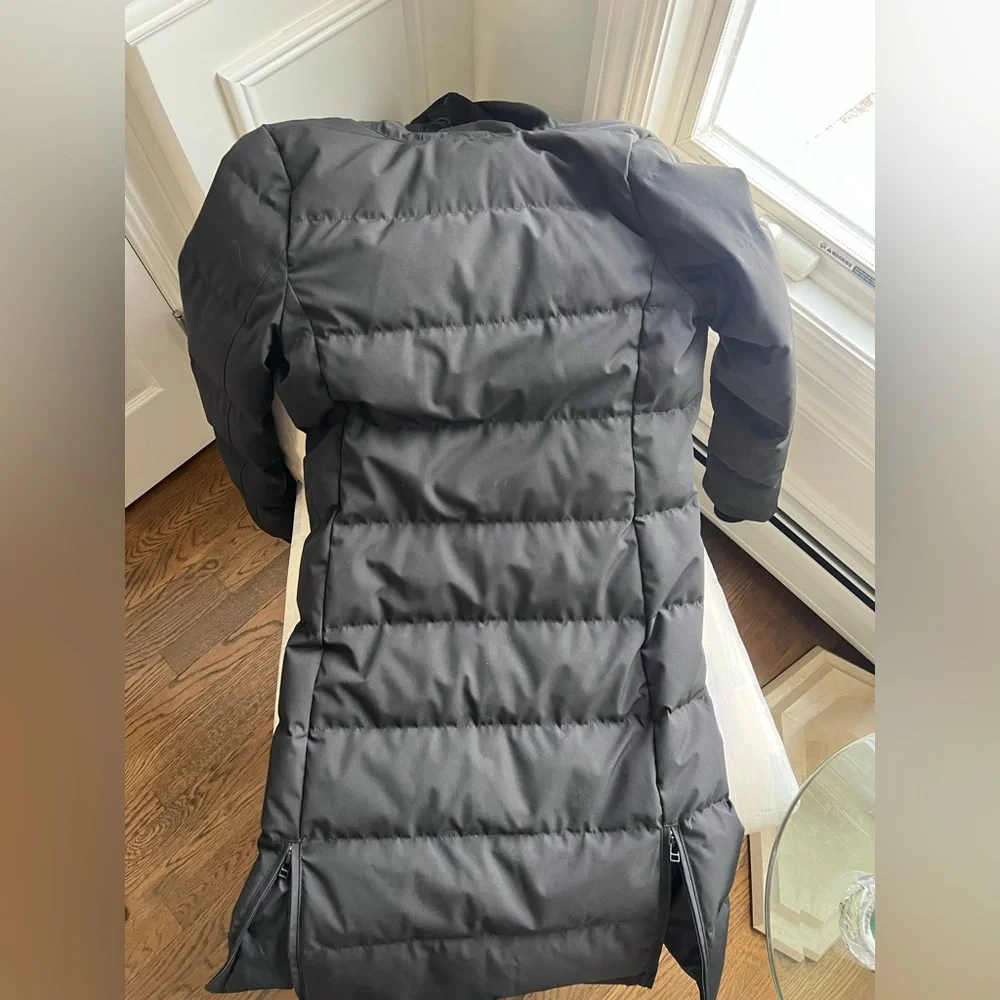 Aritzia Powder Parka Black - Picture 8 of 10
